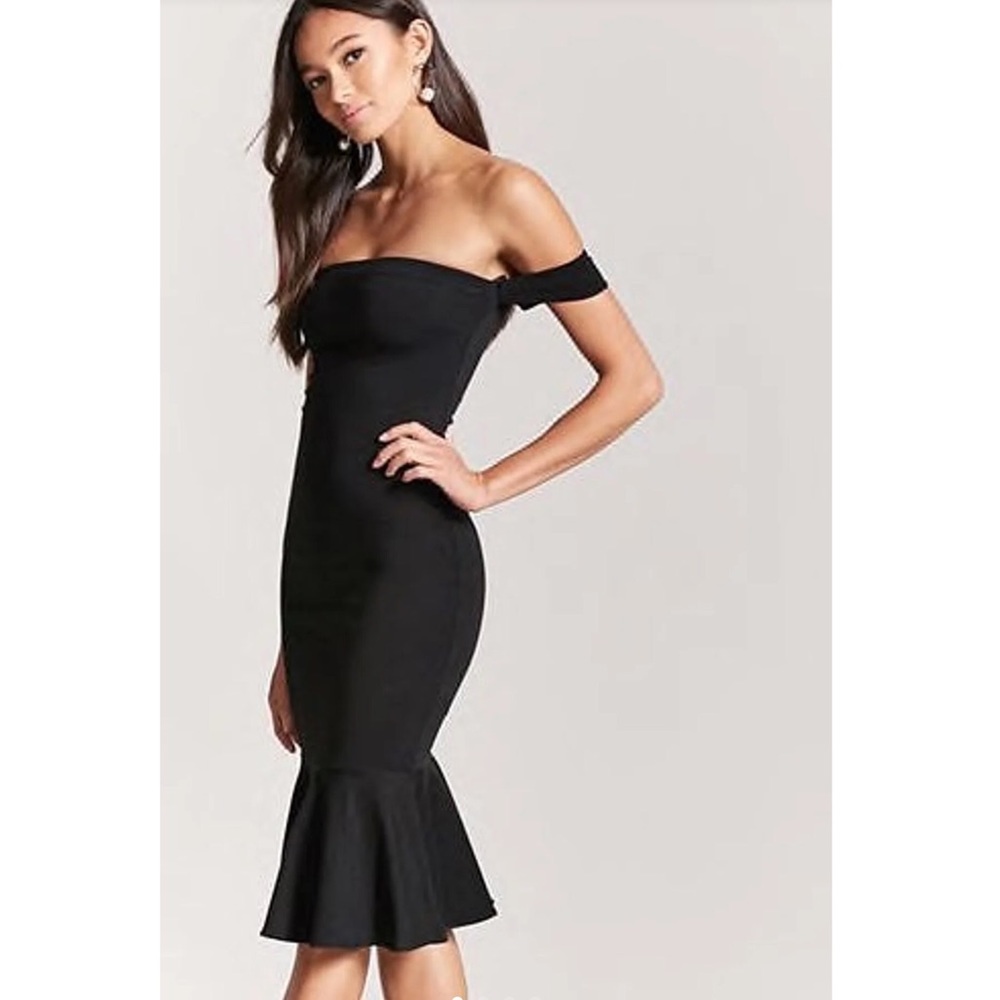 Like new Forever 21 Contemporary dress size M